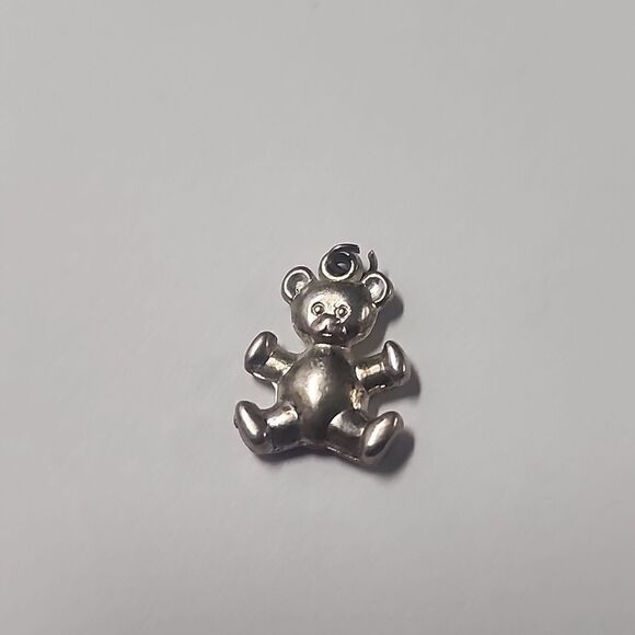 Silver Tone Bear Charm Pendant - Picture 1 of 2
